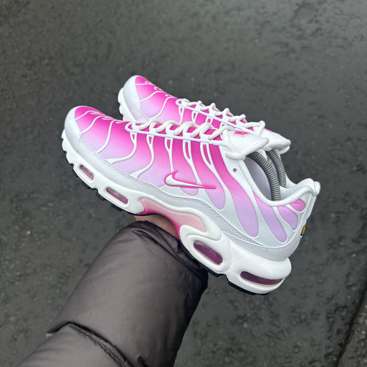 NIKE AIR MAX PLUS TN - PINK / WHITE (PINK FADES)