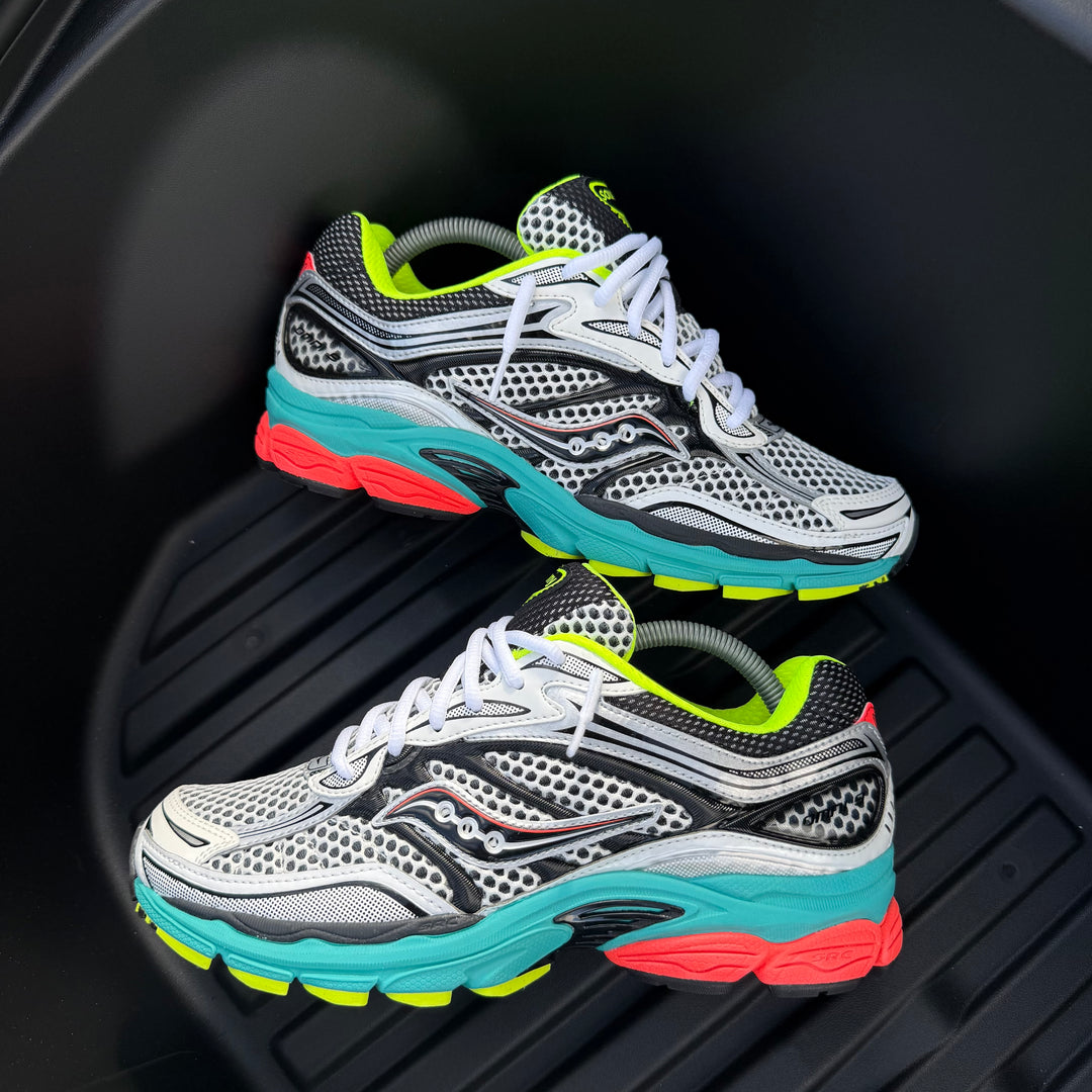 SAUCONY PROGRID OMNI 9 - MUTANT