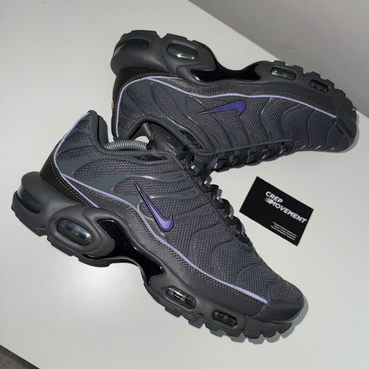 NIKE AIR MAX PLUS TN - GREY / PURPLE (REFLECTIVE STRIP)