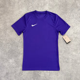 NIKE LOGO ESSENTIAL T SHIRT - PURPLE