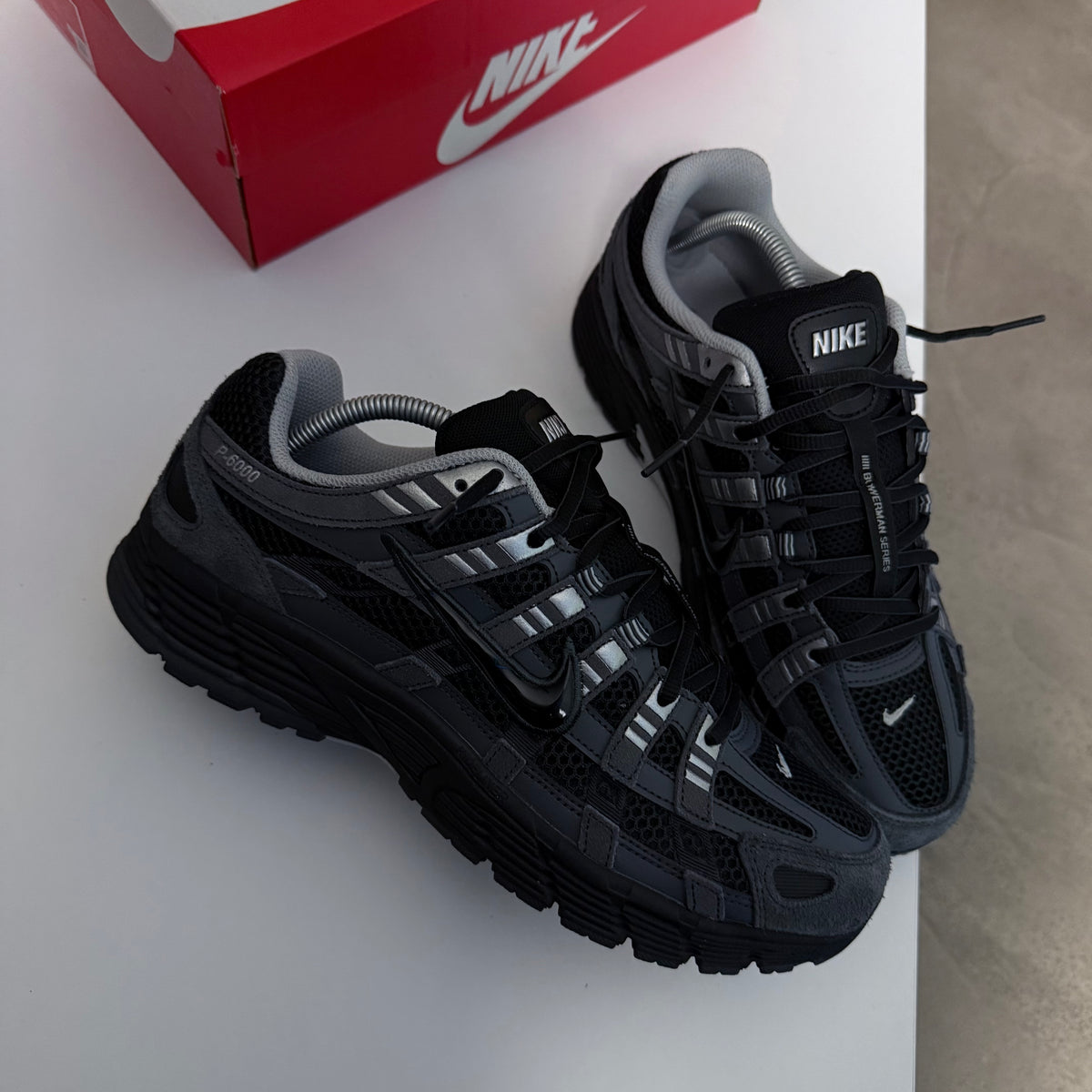 NIKE P-6000 - SUEDE ANTHRACITE CHROME