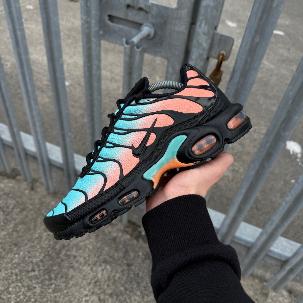 NIKE AIR MAX PLUS TN - AURORA PEACH