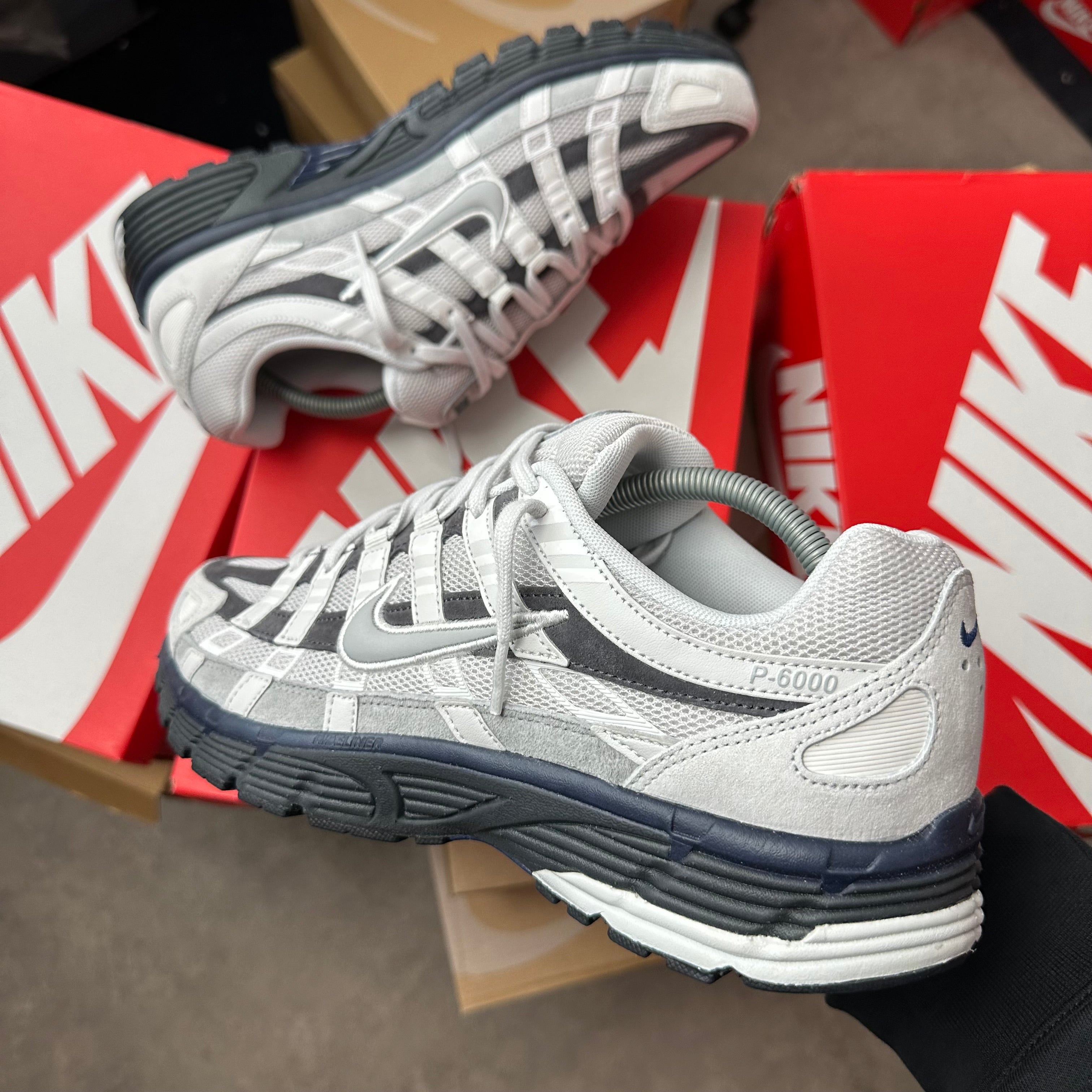 NIKE P-6000 - PHOTON DUST / SMOKE GREY