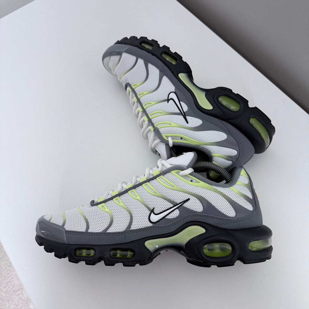 NIKE AIR MAX PLUS TN - COOL GREY/ LIME