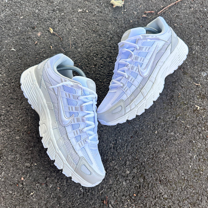 NIKE P-6000 - WHITE SAIL / VAST GREY