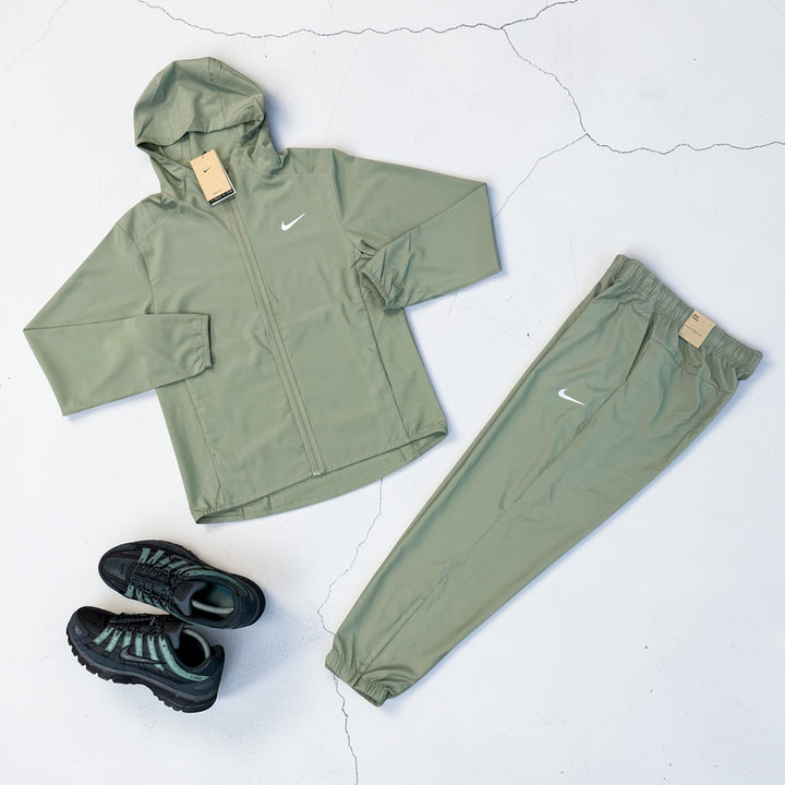 NIKE FORM DRI-FIT WINDRUNNER AND CHALLENGER PANTS SET - LIGHT KHAKI
