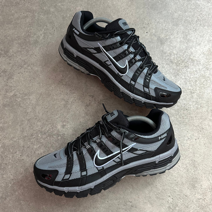 NIKE P-6000 - COOL GREY ANTHRACITE