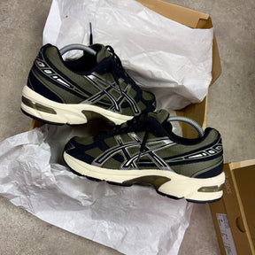 ASICS GEL 1130 TRAINER - KHAKI / BLACK