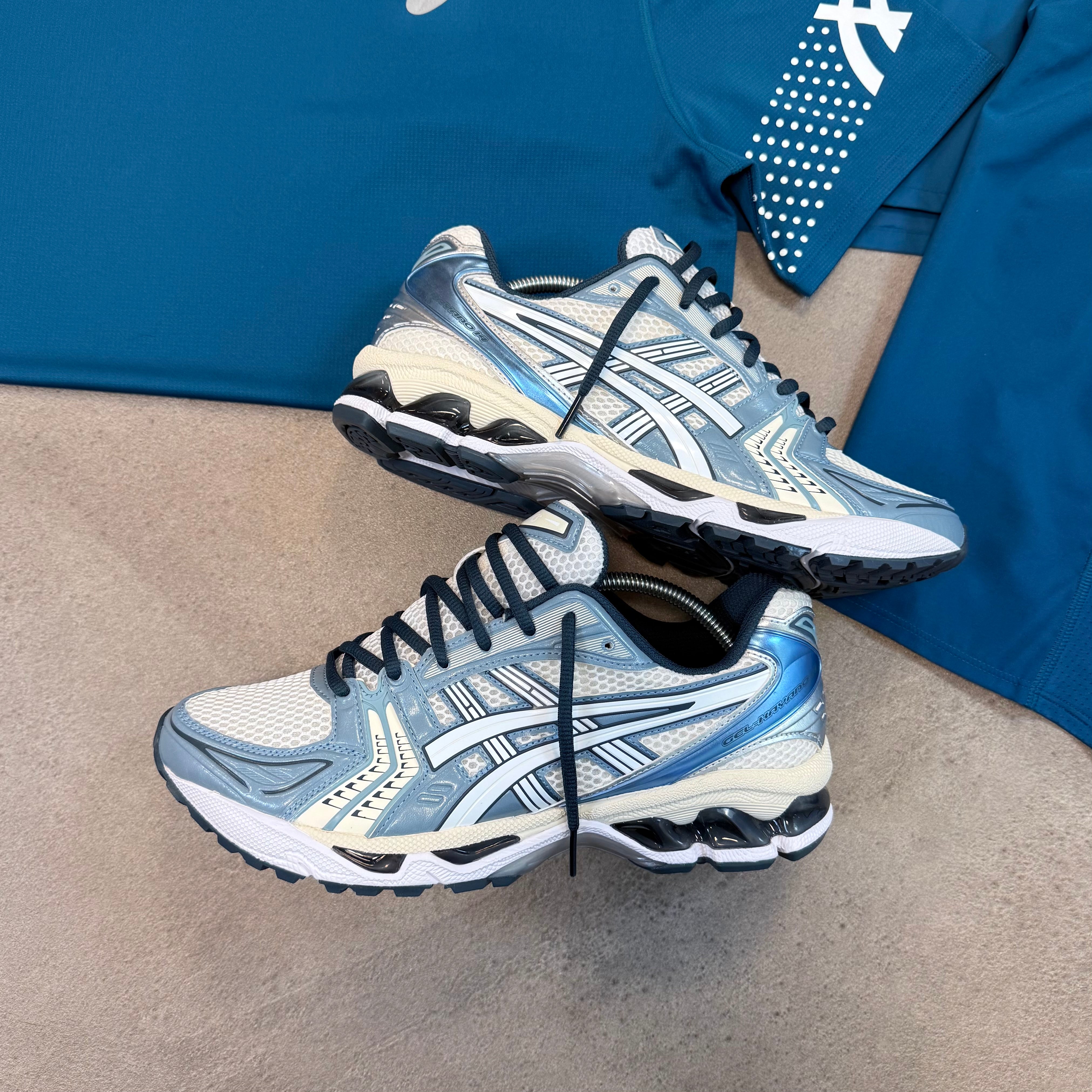 ASICS GEL-KAYANO 14 TRAINER - CREAM / RAW INDIGO