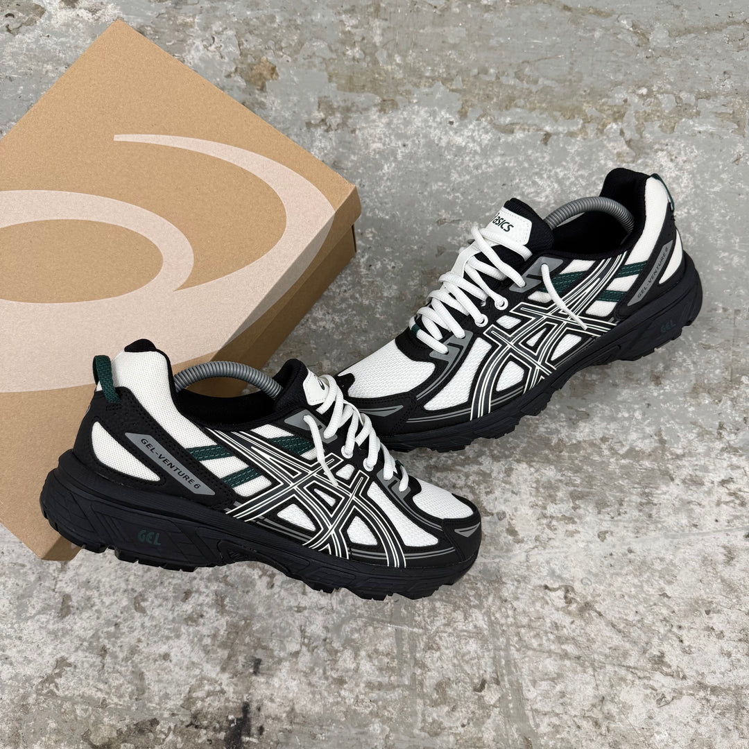 ASICS GEL VENTURE 6 TRAINER - BLACK/ RAINY LAKE GREEN