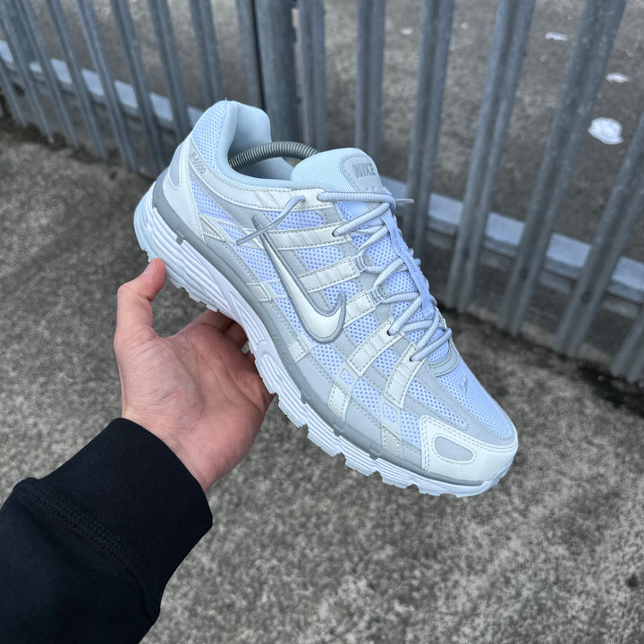 NIKE P-6000 - SUMMIT WHITE / PLATINUM GREY