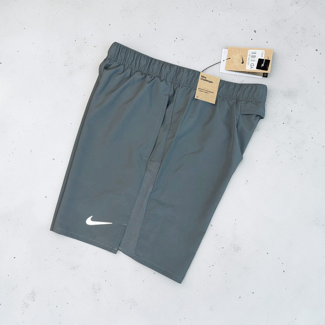 NIKE DRI-FIT WINDRUNNER AND 7” CHALLENGER SHORTS SET - GREY / ANTHRACITE