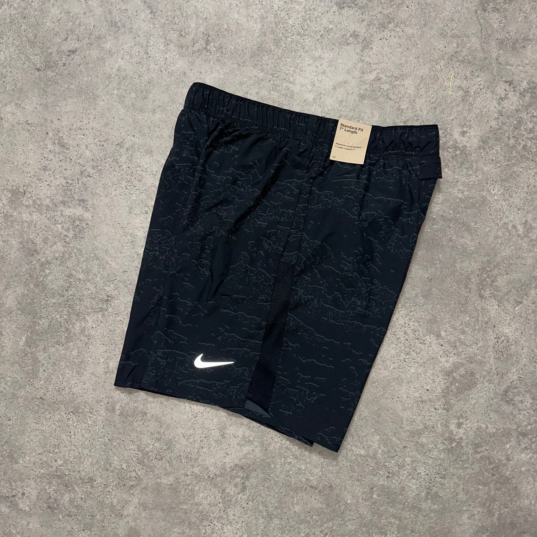 NIKE ABSTRACT DRI-FIT SHORTS 7” - BLACK