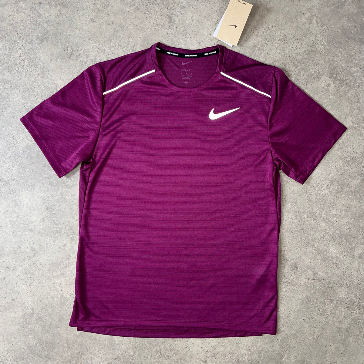 NIKE MILER 1.0 T SHIRT - SANGRIA