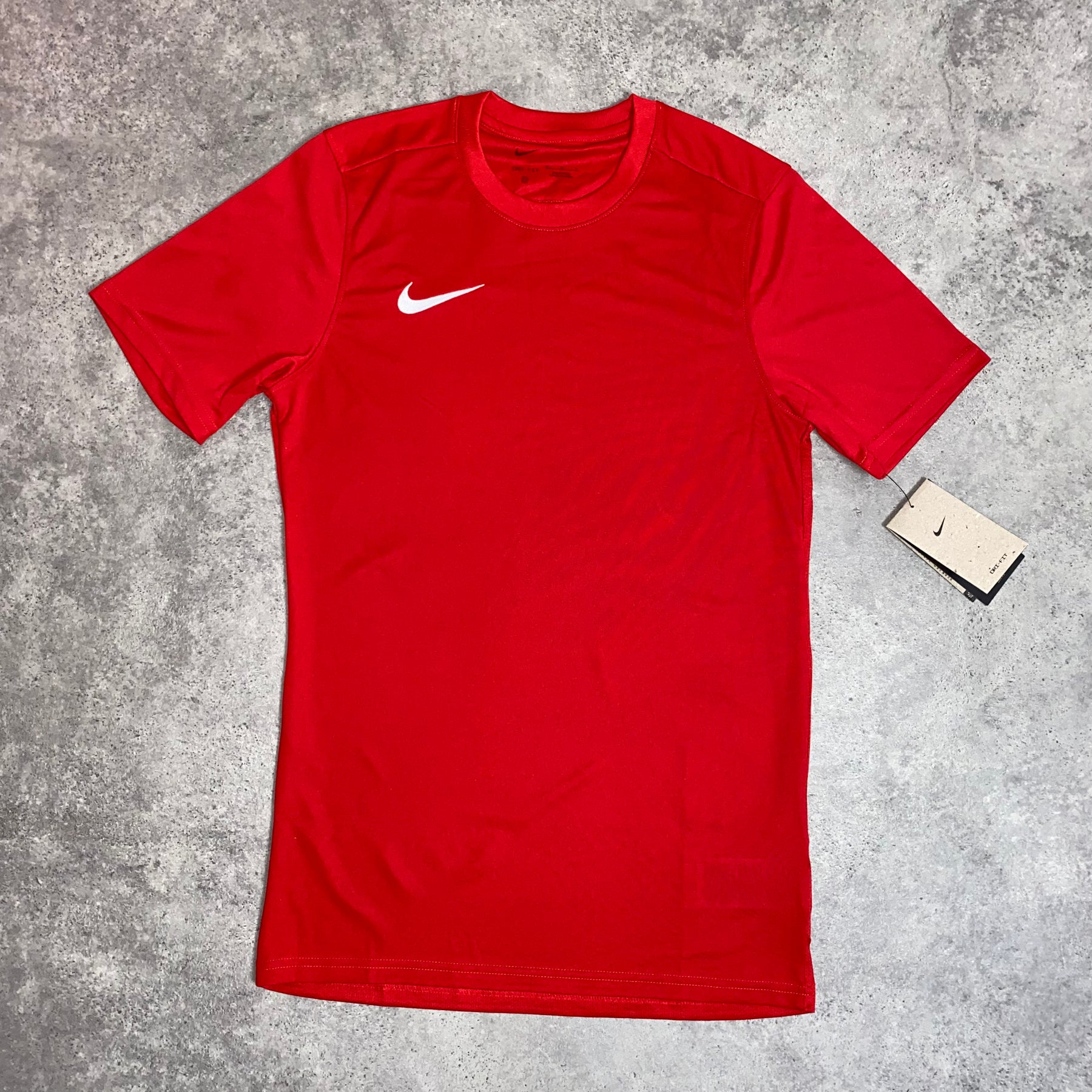 NIKE LOGO ESSENTIAL SET - RUBY RED