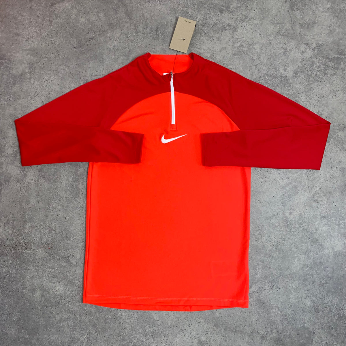 NIKE DRILL 22 HALF ZIP - HYPER CRIMSON