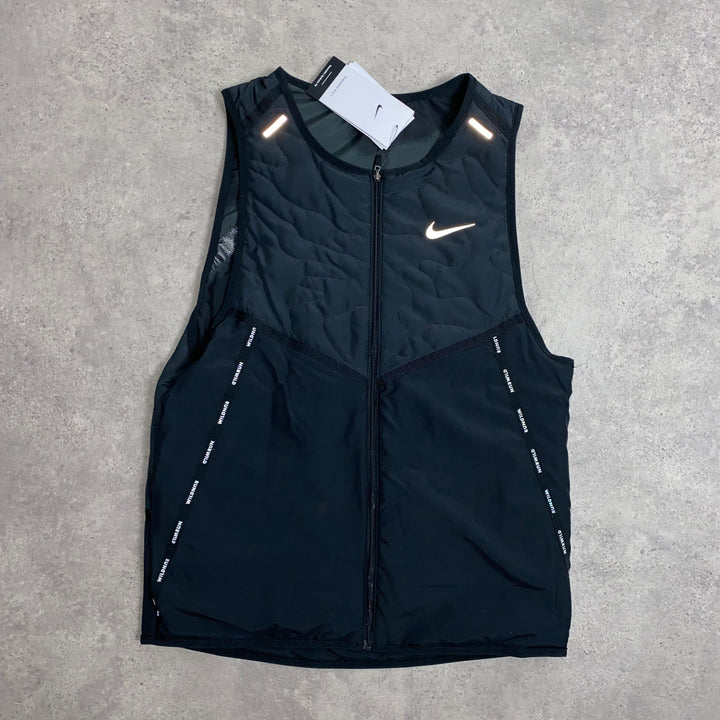 NIKE AEROLAYER REVERSIBLE GILET - BLACK