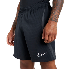 NIKE STRIKE 22 SHORTS - BLACK