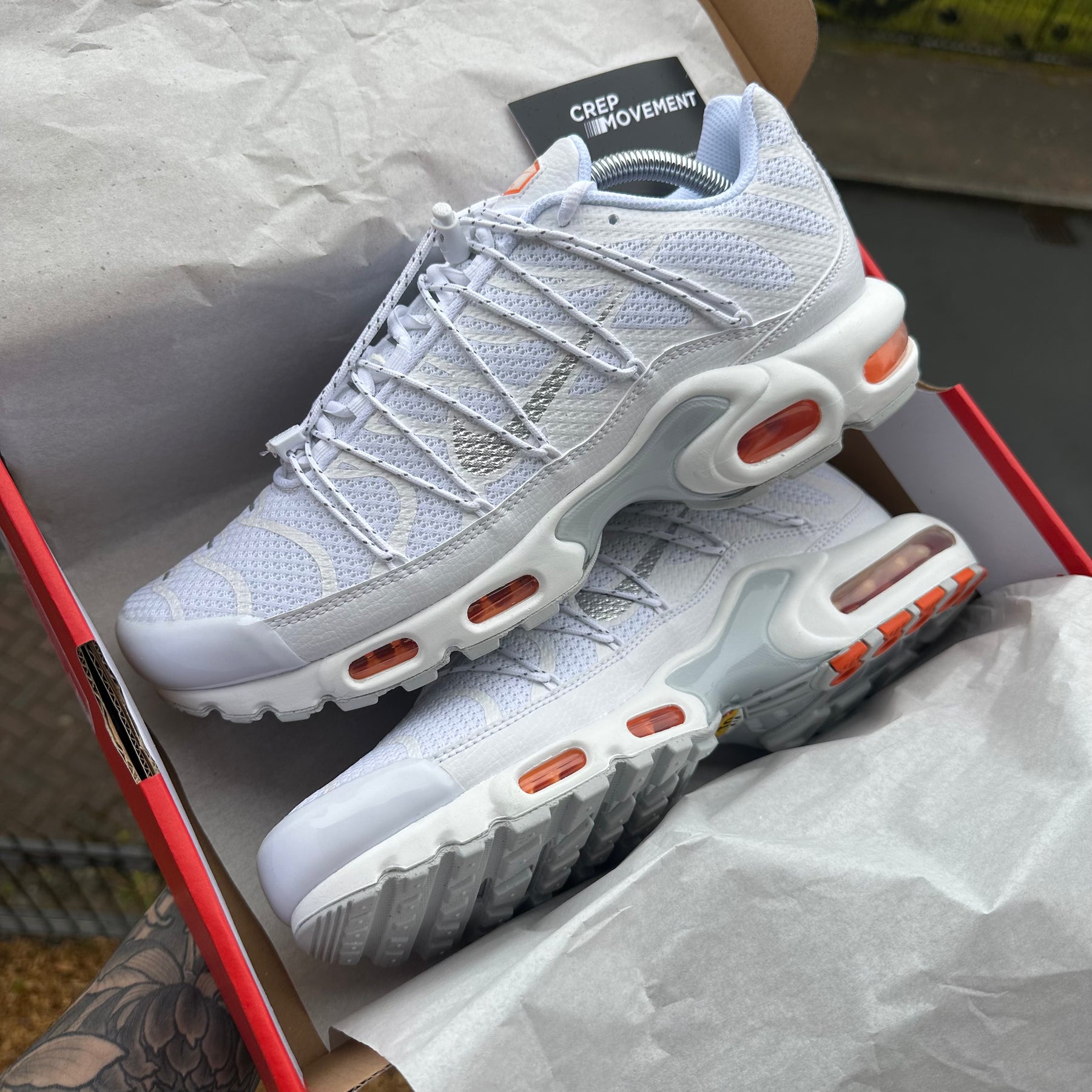 Nike tn top plus white