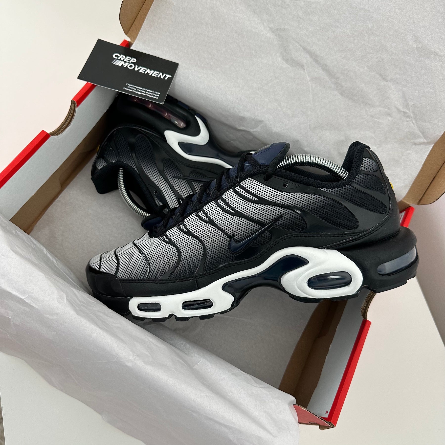 Nike air max sales plus dark obsidian