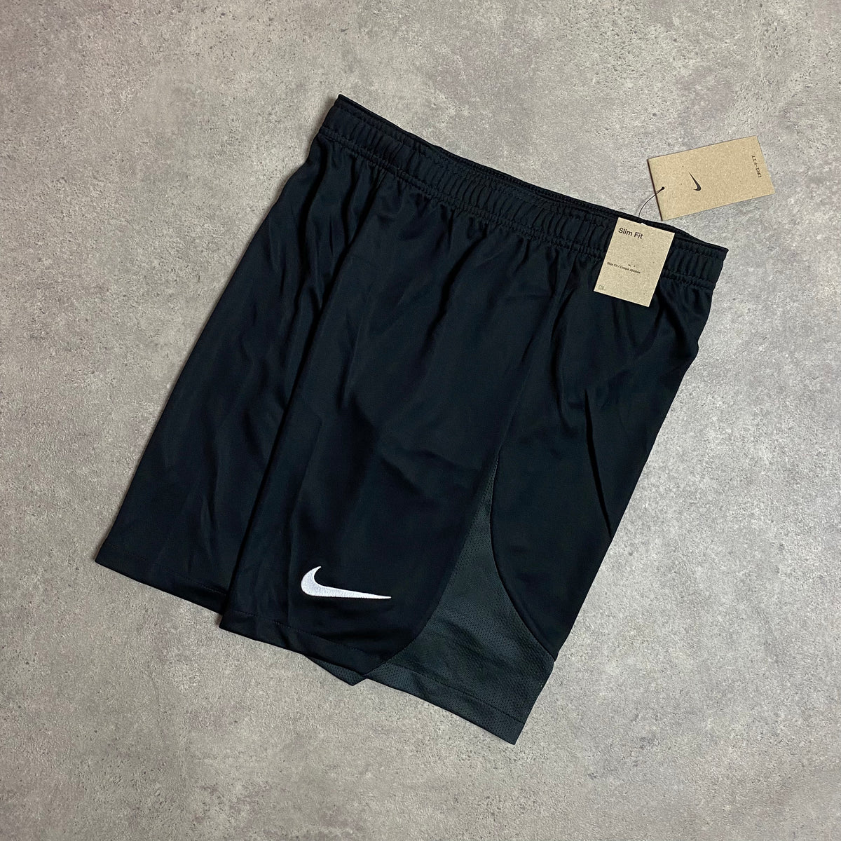 NIKE DRILL 22 SHORTS - BLACK / DARK SMOKE